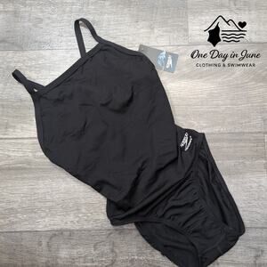 Speedo Training One Piece Swimsuit Size 6